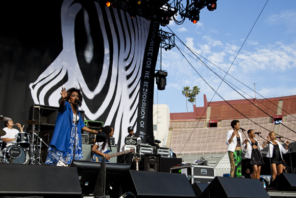 stadium stage performance of lauryn hill